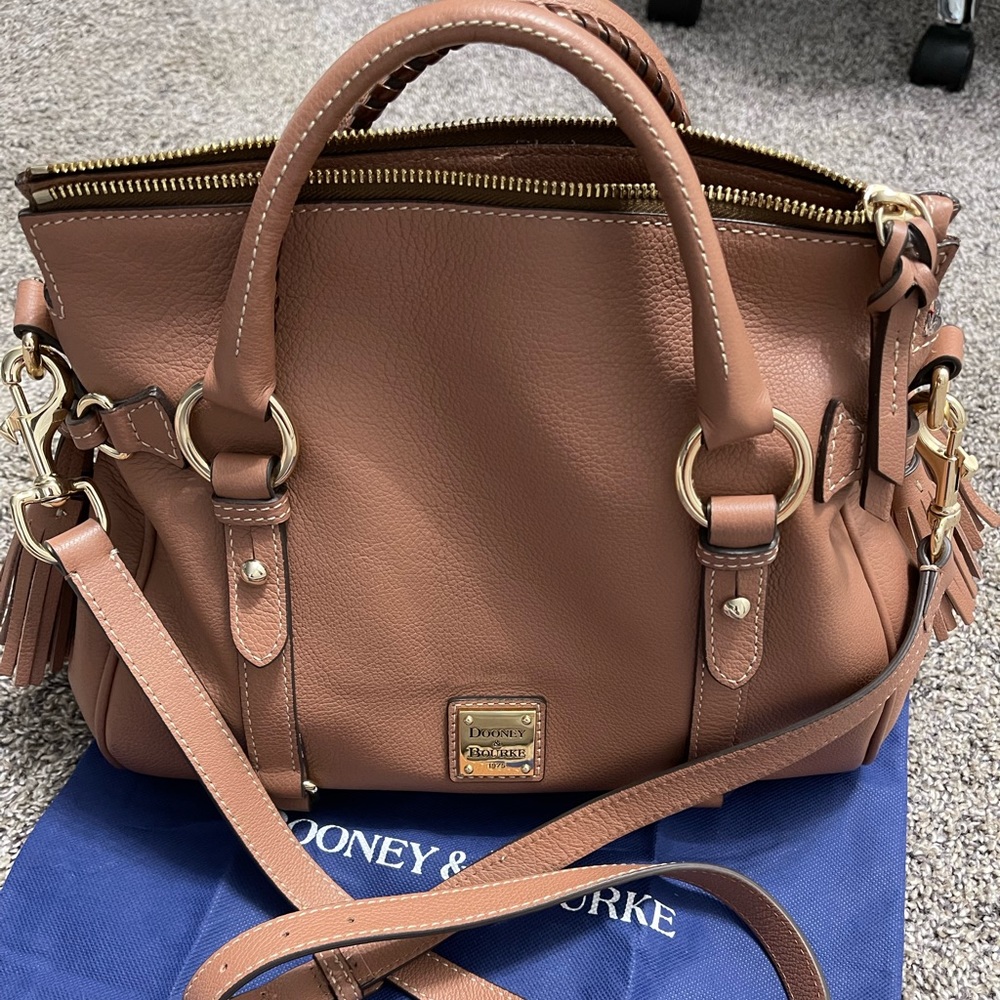Dooney & Bourke Purse